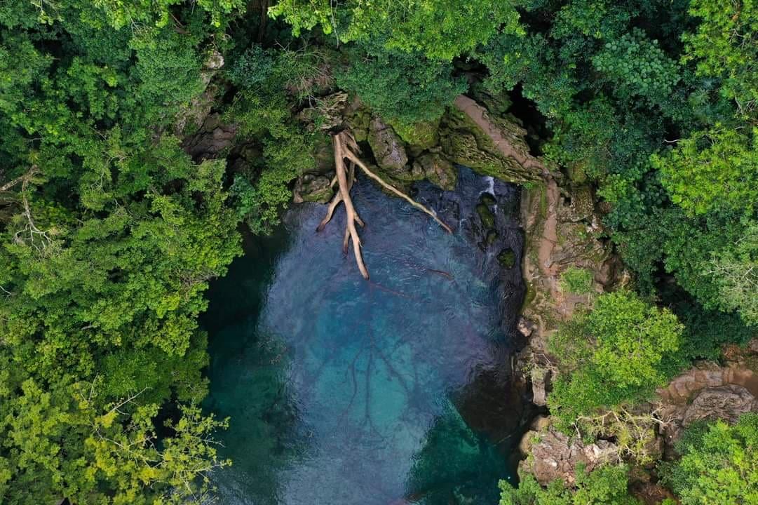 Vista aérea de Nacimiento de Huichihuayán, en Xilitla