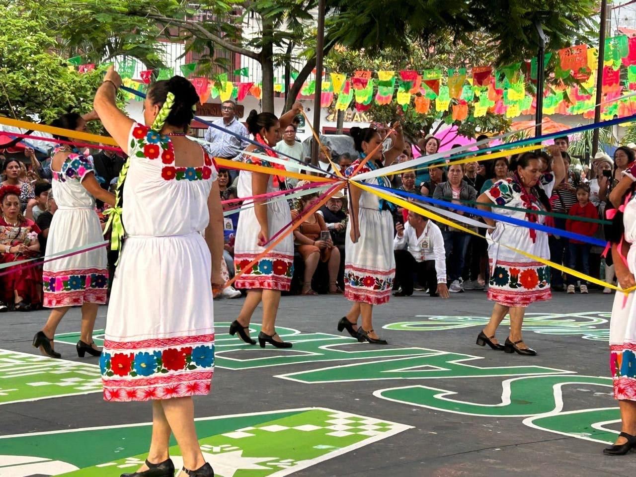 Danza de listones en Xilitla — Pueblo Mágico Surrealista