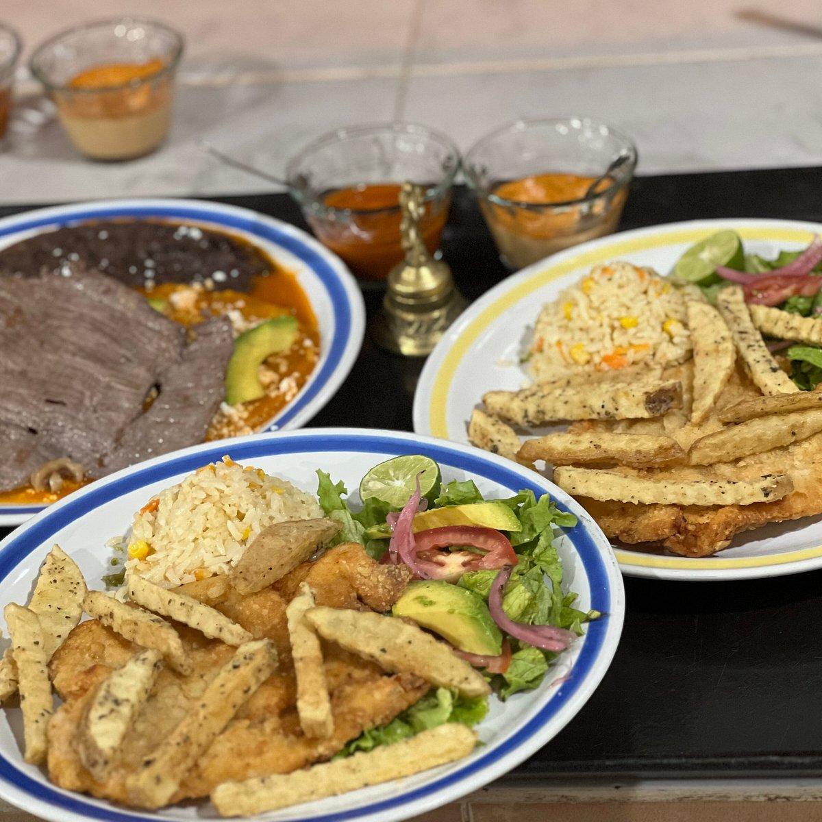 Platillos típicos huastecos — zacahuil y bocoles
