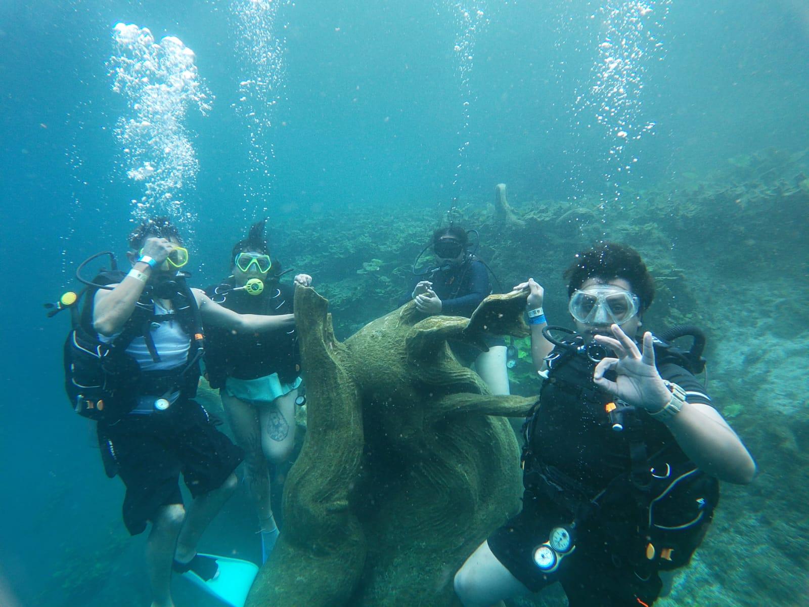 Descubre el Buceo en la Laguna de la Media Luna — Tu Primera Inmersión con Instructor PADI