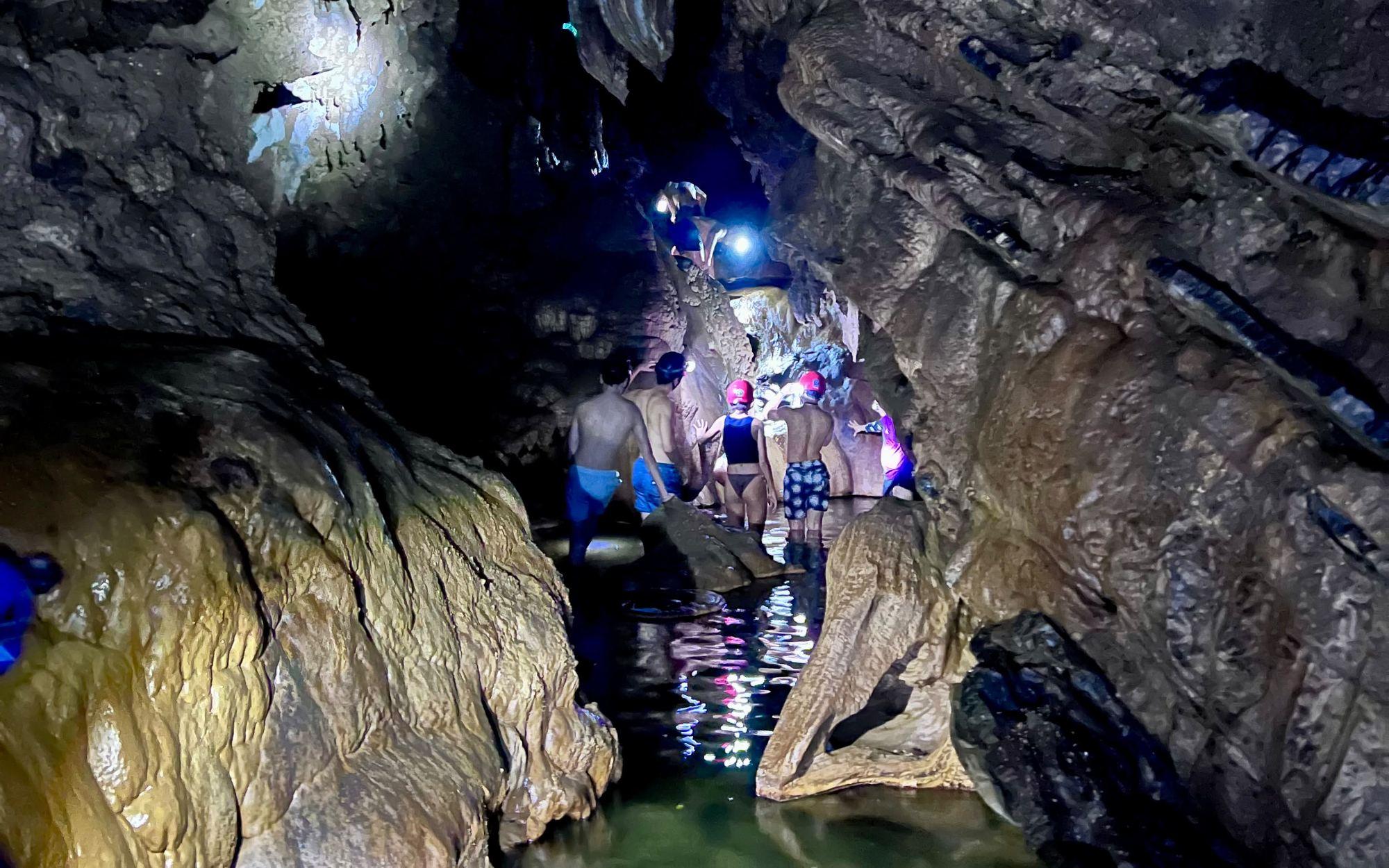 Gruta de Xilo — Recorrido Nocturno por la Cueva de Xilitla